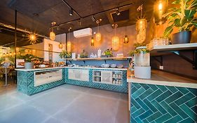 NinetyNine Amsterdam Airport